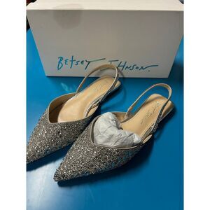 Betsey Johnson Silver Sparkle Jora Pumps Pointed Toe Heels Size 6.5